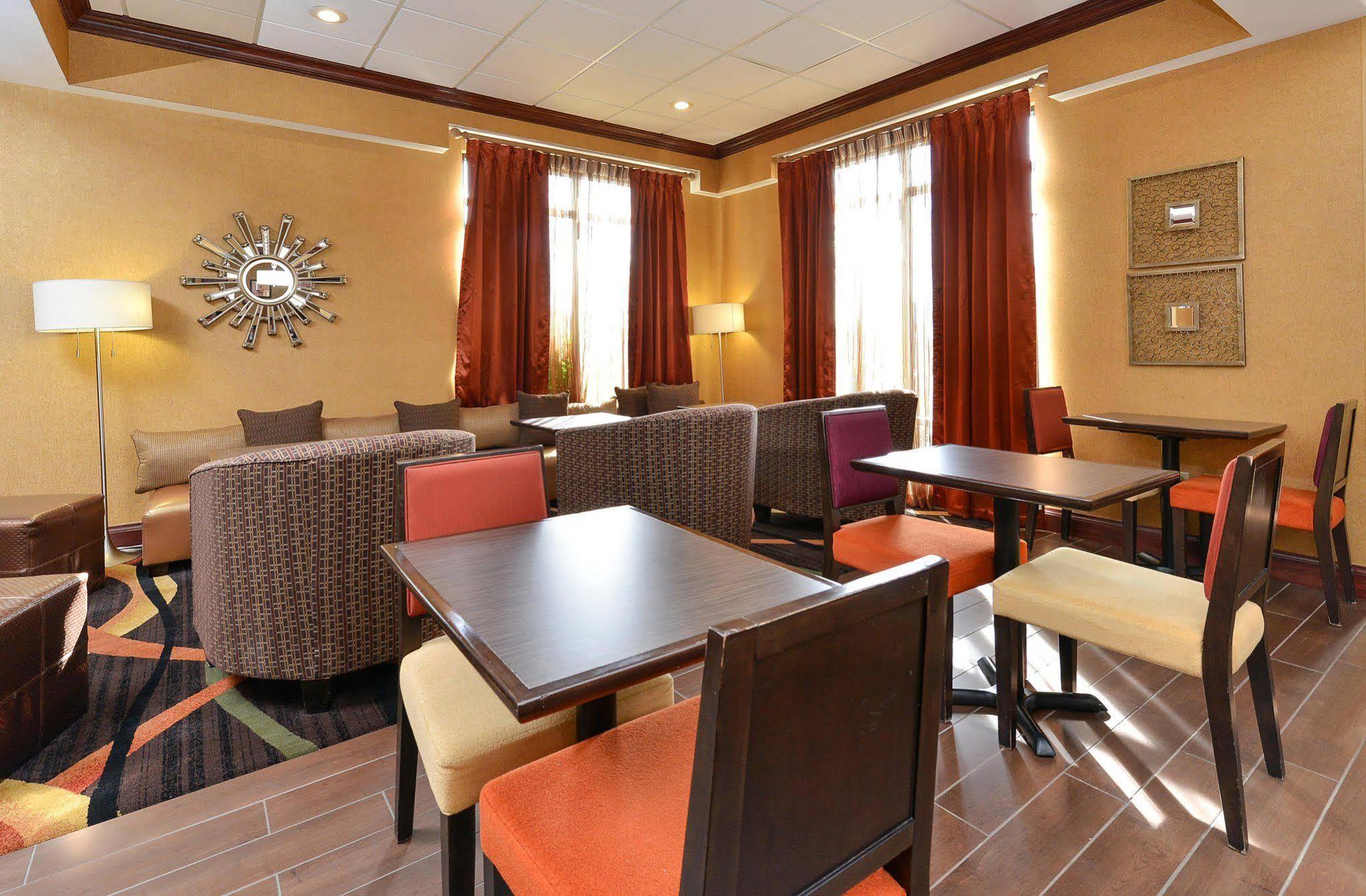 Hampton Inn Keokuk Exterior photo