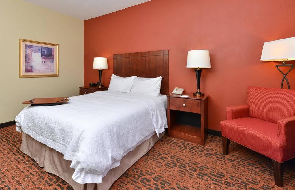 Hampton Inn Keokuk Exterior photo