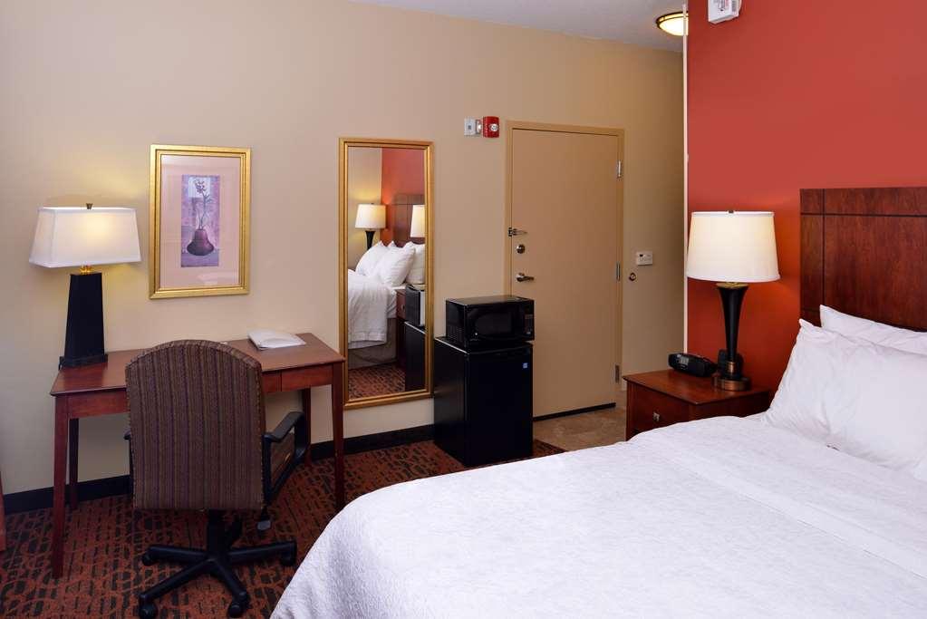Hampton Inn Keokuk Room photo