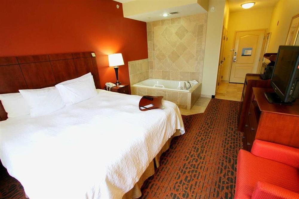 Hampton Inn Keokuk Exterior photo